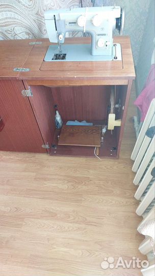 Швейная машина Подольск 142