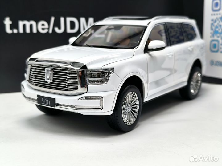 Tank 500, 1:18, белый, в наличии