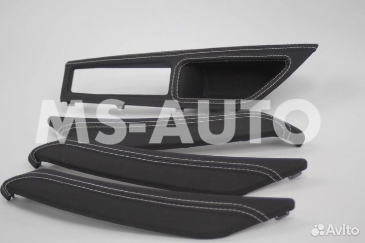 Накладки ручек дверей Веста в коже