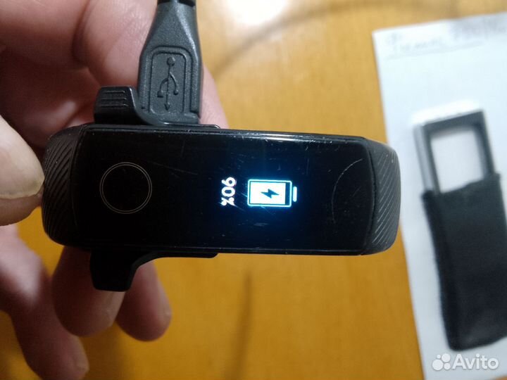 Смарт часы Honor band 6