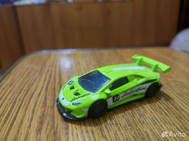 Гоночные машинки хотвилс