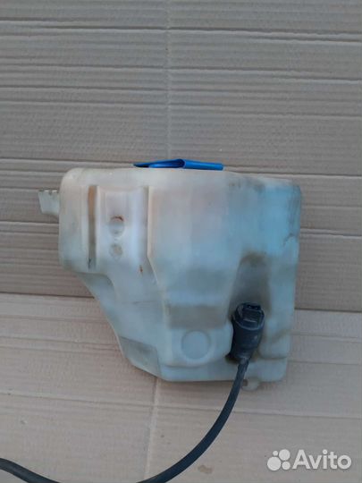 Бачок омывателя с моторчиком vw passat b3/b4