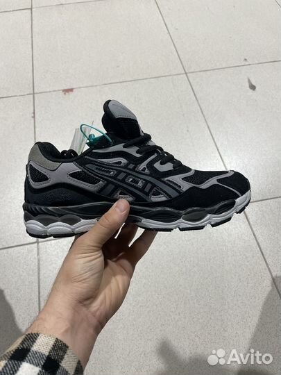 Кроссовки Asics летние