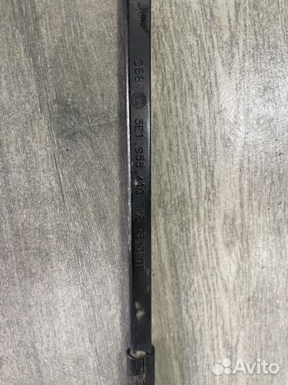 Поводок дворинков правый Шкода октавия А7