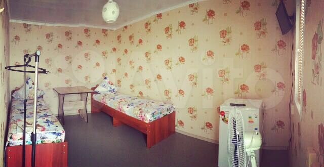 Комната 16 м² в 8-к., 2/2 эт.