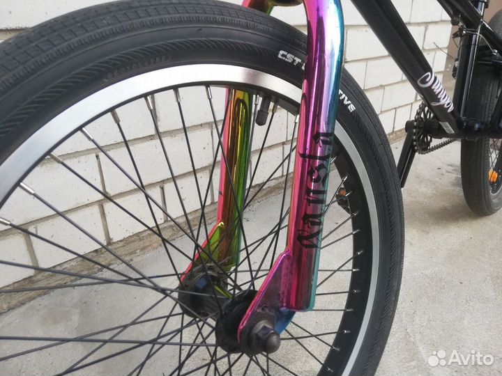 Трюковой велосипед BMX