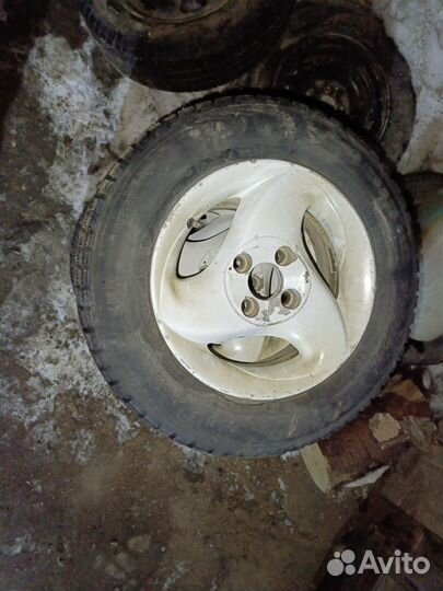 Комплект литых дисков и зимней резины r13