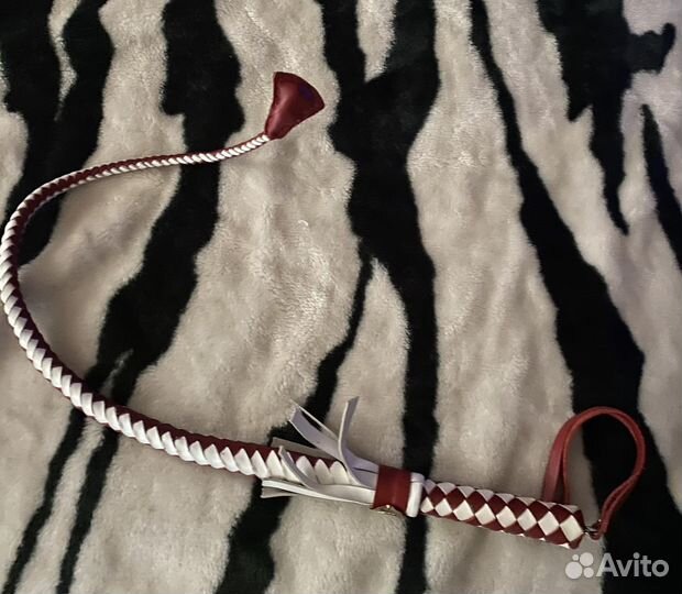 Казачья нагайка красно-белая из натуральной кожи