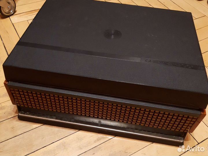 Катушечный магнитофон