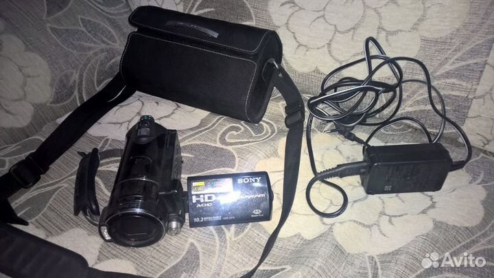 Продам видеокамеруSony HDR-CX12