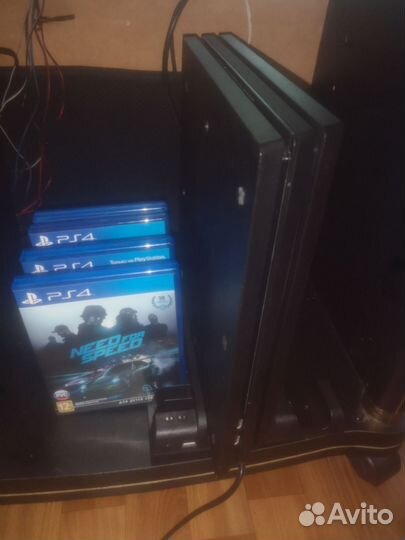 Sony playstation 4 PS4 pro 1tb с играми