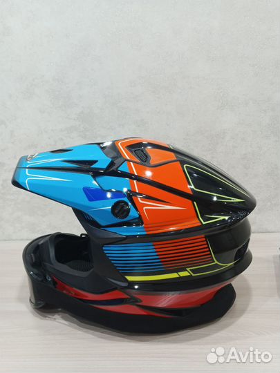 Кроссовый шлем