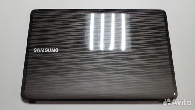 Крышка экрана ноутбука Samsung R528