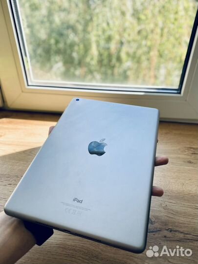 iPad 6th поколения (2018) 32gb wi-fi space-gray