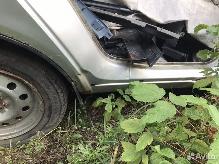 Приора седан заднее крыло четверть Крыша