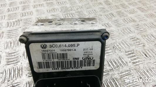 Блок ABS volkswagen passat B6 (88G02KW01)