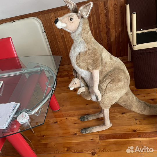 Мягкая игрушка Hansa Кенгуру с детенышем 110 см