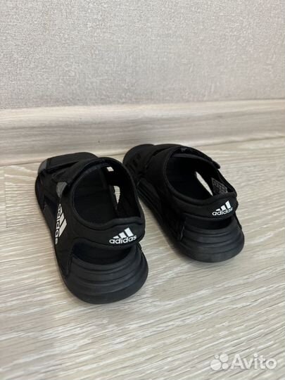 Сандалии adidas