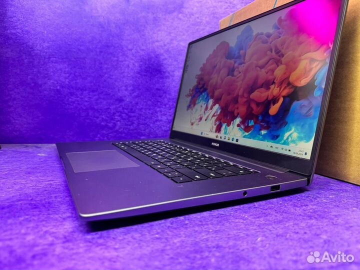 Крутой ноутбук Honor MagicBook X 15