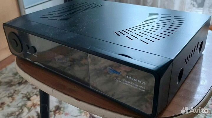 Спутниковая тарелка 0.9 + Satfinder + Globo 7010