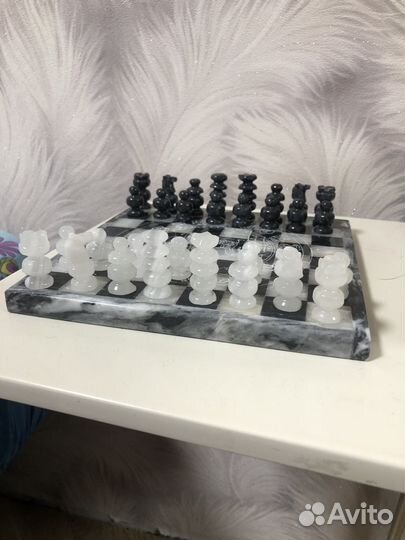 Шахматы из оникса