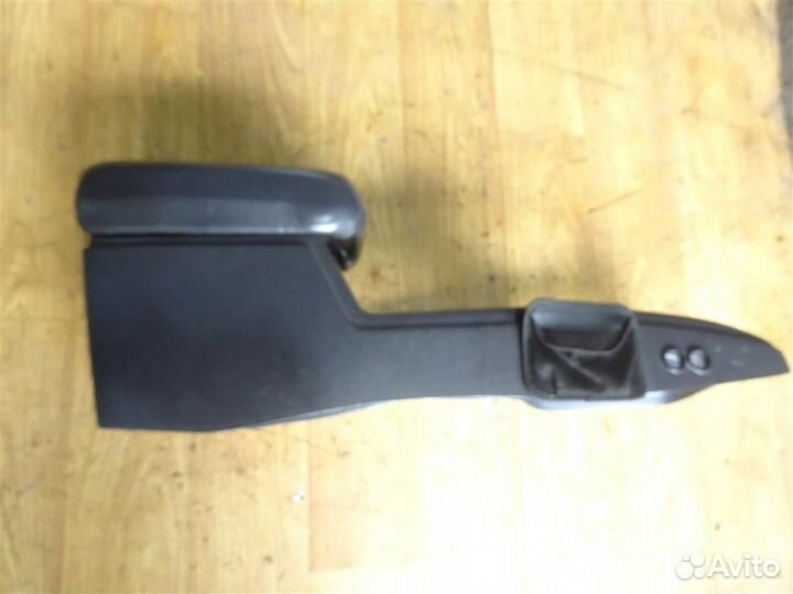 Подлокотник jeep Grand Cherokee (ZJ) 1993-1998