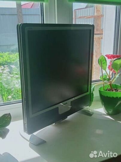 Монитор philips для компьютера