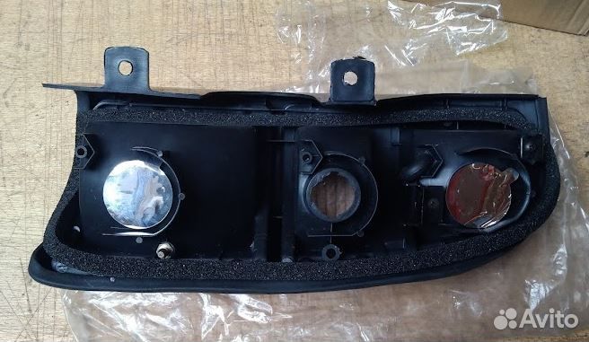 Фонарь задний toyota land cruiser prado 00