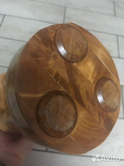 Подсвечник из дерева