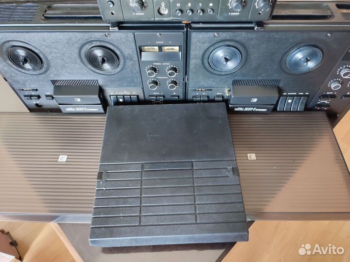 Катушечный магнитофон