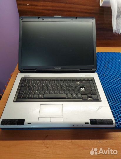 Toshiba satellite L 40-14 G