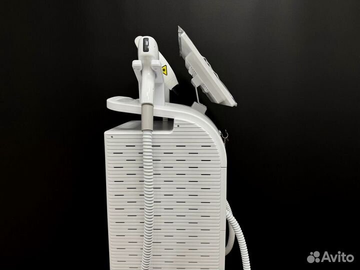 Диодный лазер для эпиляции Soprano 1600 ватт с 2 манипулами для удаления волос, тату и татуажа Обуче