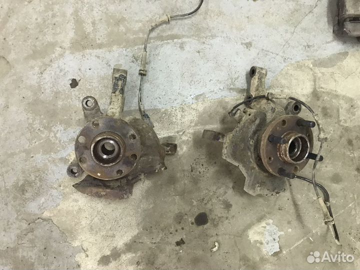 Кулак поворотный chevrolet aveo t 250