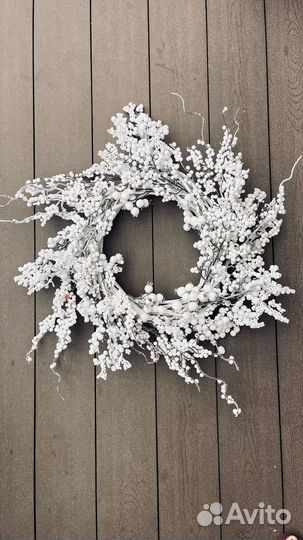 Декоративный венок на дверь