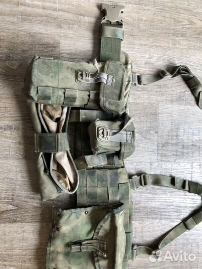 Тактический пояс с подсумками