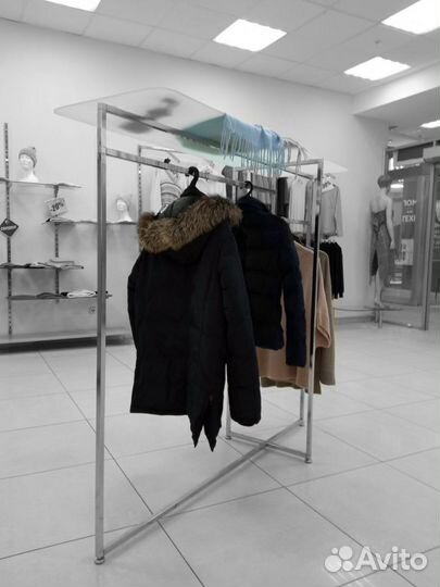 Вешалка для одежды напольная металлическая