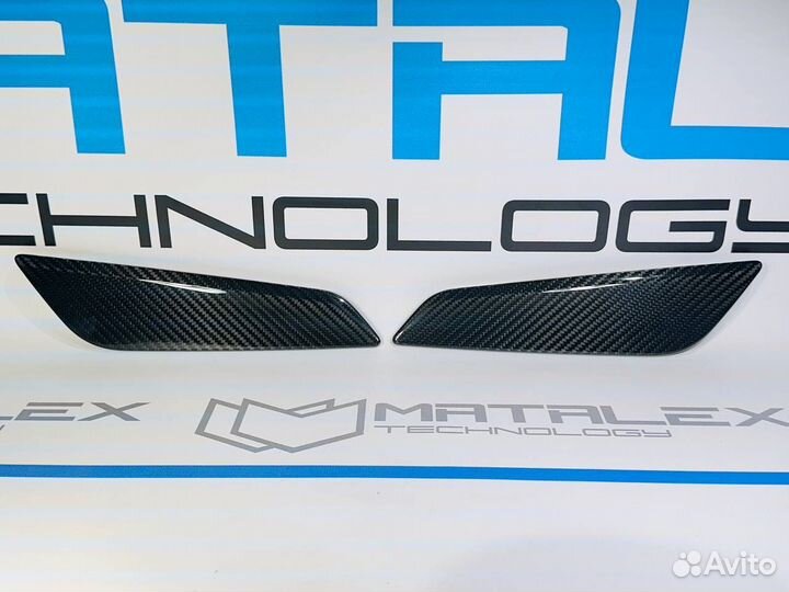 Накладки на жабры BMW G30 сухой карбон