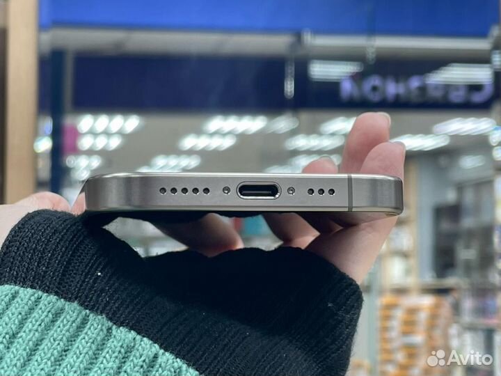 iPhone 15 Pro, 256 ГБ
