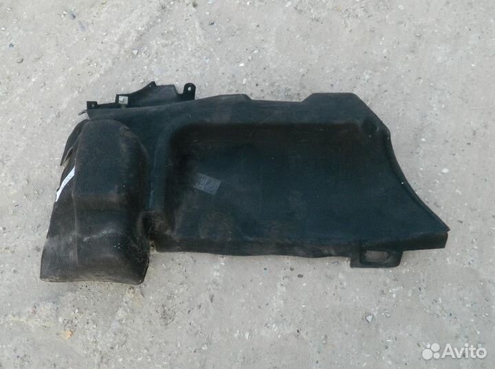 Обшивка багажника правая Audi A6 C5 седан 4B586388