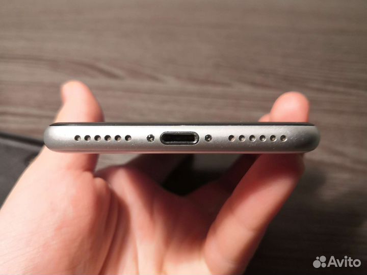 Apple iPhone se 2020 только обмен