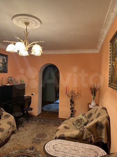 3-к. квартира, 61 м², 1/6 эт.