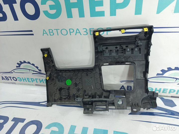 Накладка в ноги водителя Geely Coolray 1.5