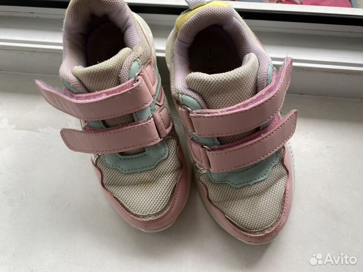 Кроссовки детские 27