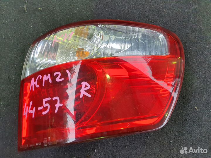 Стоп право c Toyota Ipsum ACM21W 2AZ-FE