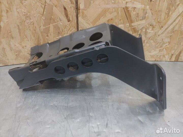 Кронштейн ресивера Scania P8X400 самосвал DC13 153