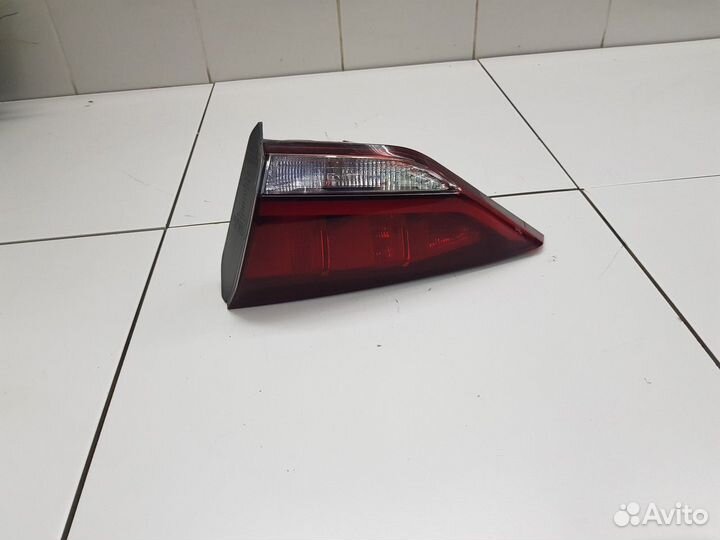 Фонарь задний внутренний правый (Genesis G80 I)