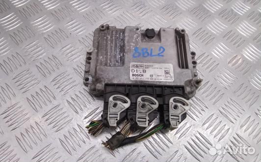 Блок управления двс volvo V50 MW (8BL02PC01)