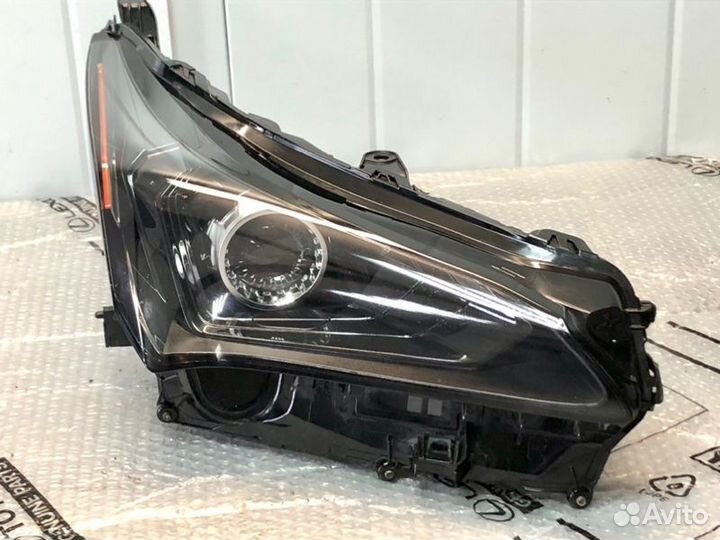 Фара светодиодная передняя правая Lexus Nx