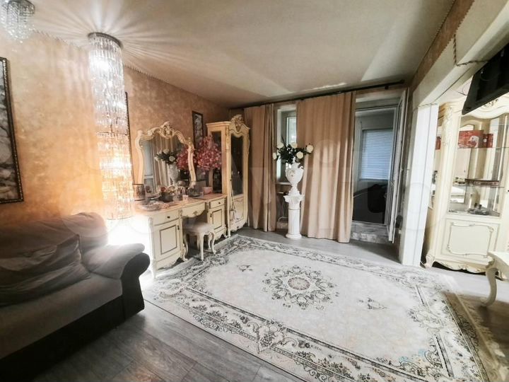 4-к. квартира, 200 м², 1/9 эт.