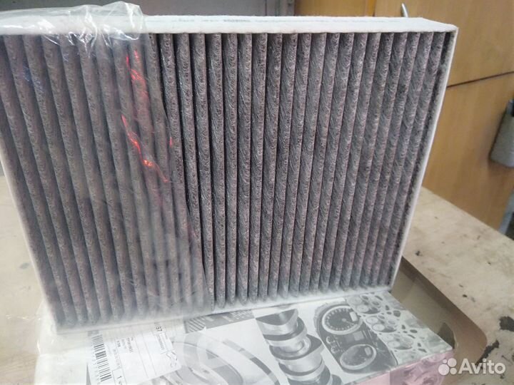 Фильтр салона VAG 7P0819631